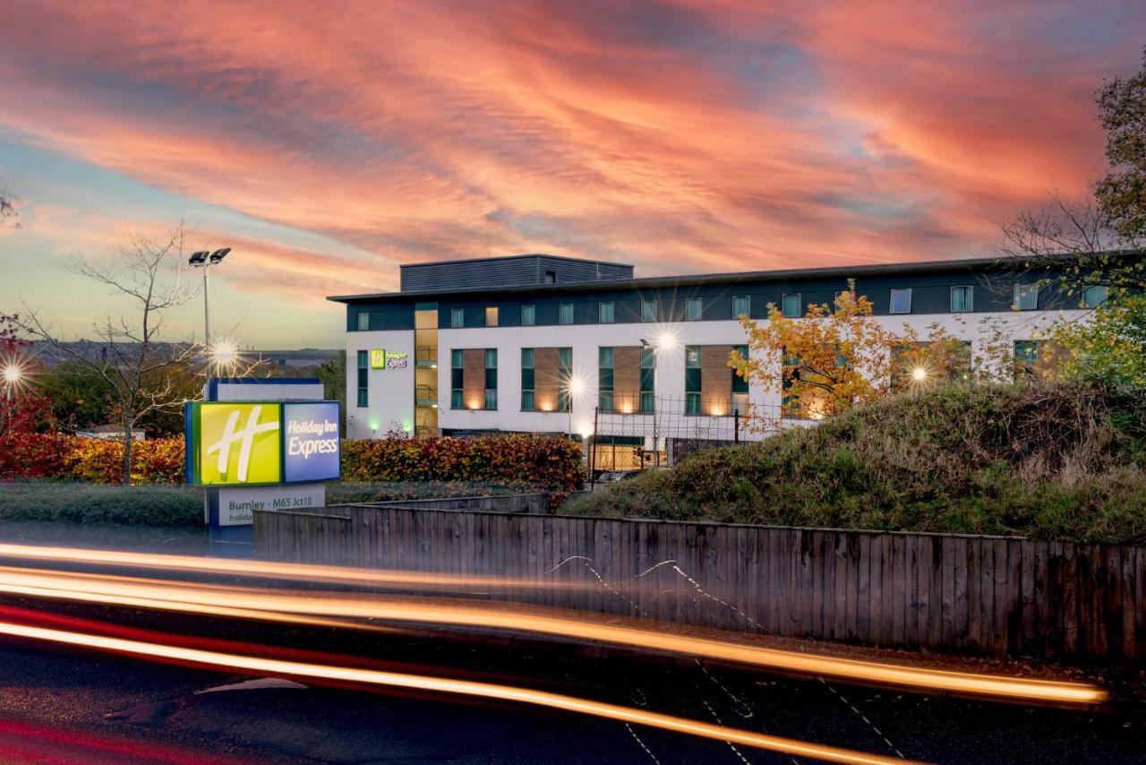 Holiday Inn Express Burnley M65 Jct 10 By Ihg מראה חיצוני תמונה