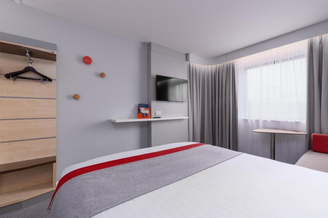 Holiday Inn Express Burnley M65 Jct 10 By Ihg מראה חיצוני תמונה
