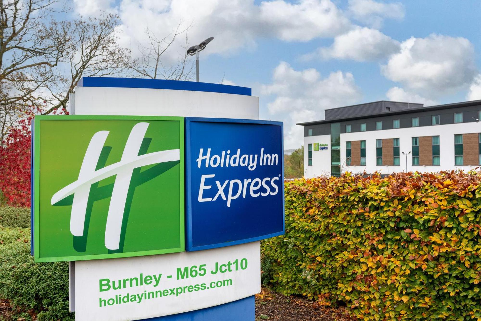 Holiday Inn Express Burnley M65 Jct 10 By Ihg מראה חיצוני תמונה